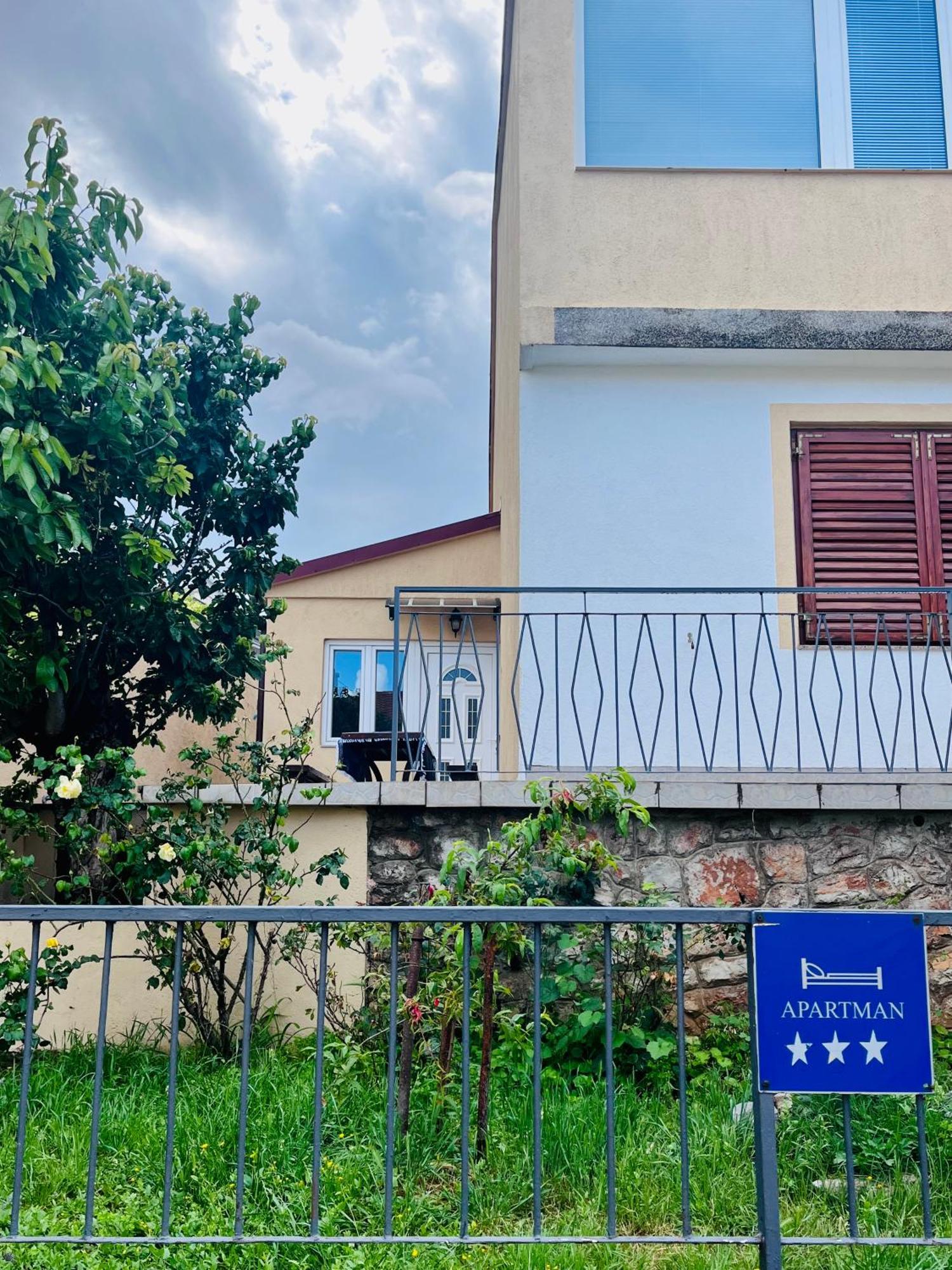 סנג' Apartment Ivana מראה חיצוני תמונה
